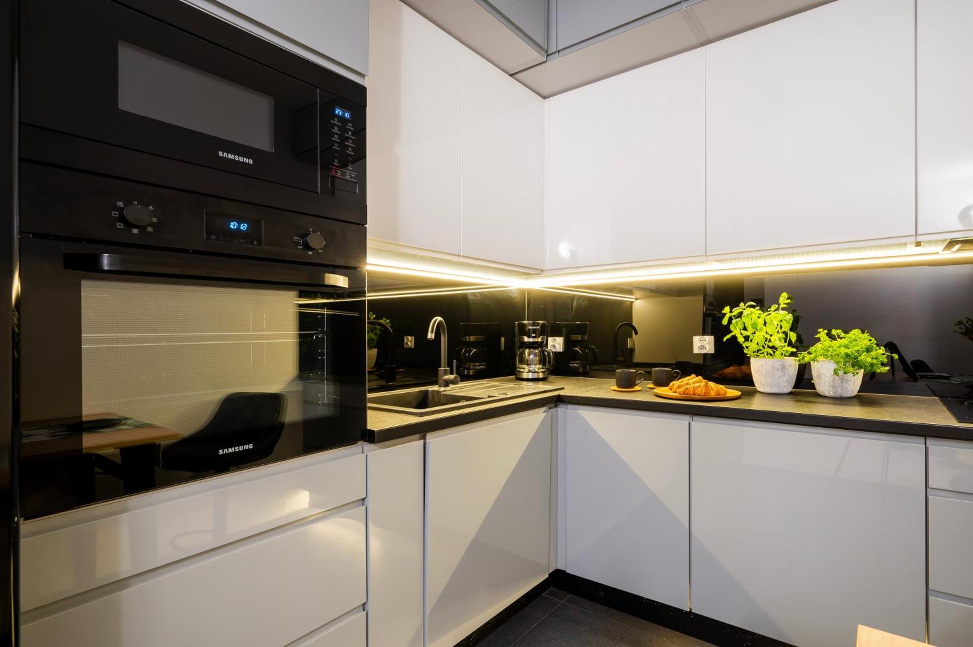 Manufaktura Residence - Apartamenty Industrial Z Parkingiem I Dwoma Lazienkami Łódź Eksteriør billede